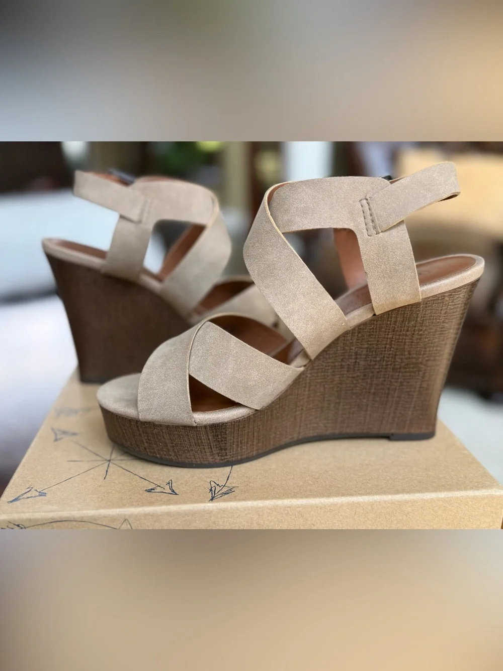 Indigo Taupe Platform shoes - size 7.5